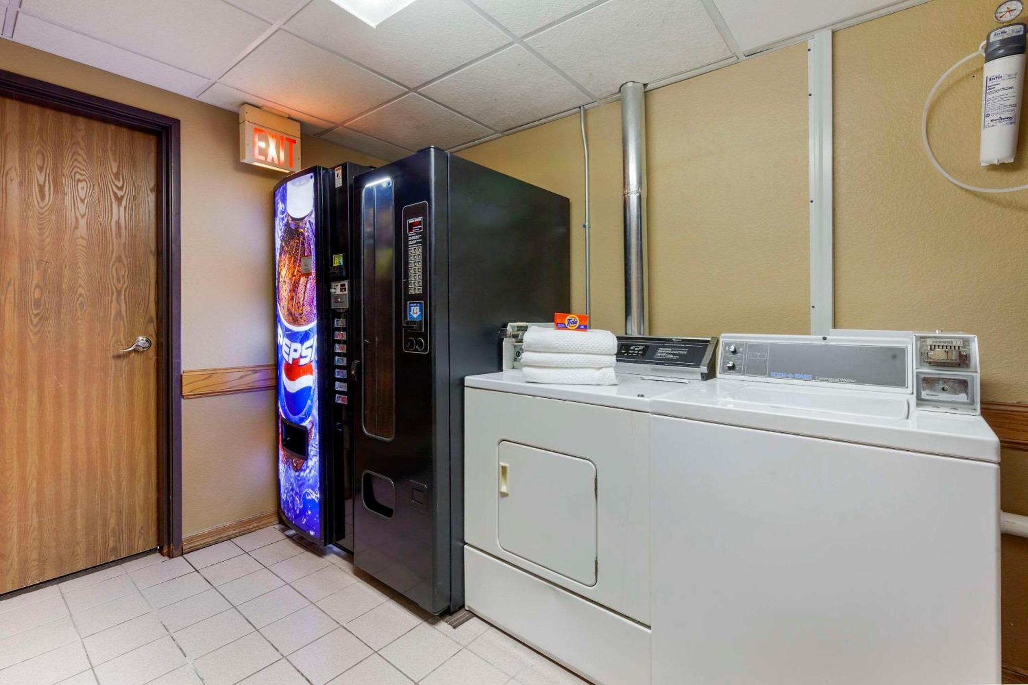 Quality Inn 2*